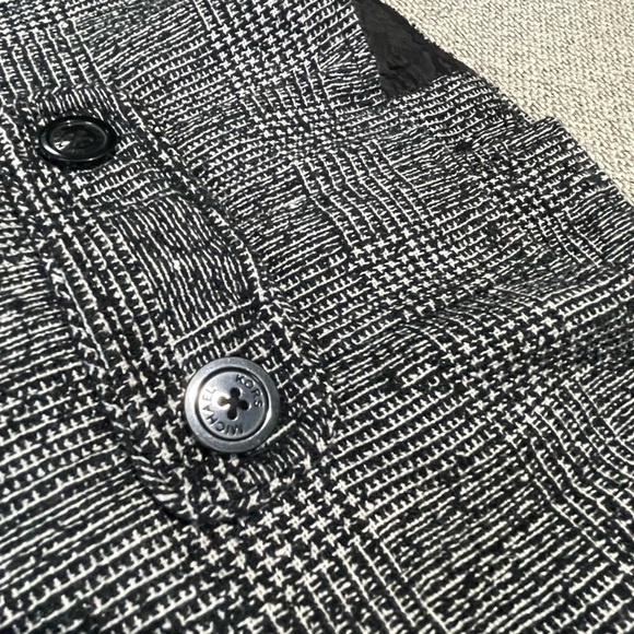 Michael Kors Women's Size 8 Black Tweed Lined Fitted Acrylic Blend Button - Picture 10 of 16